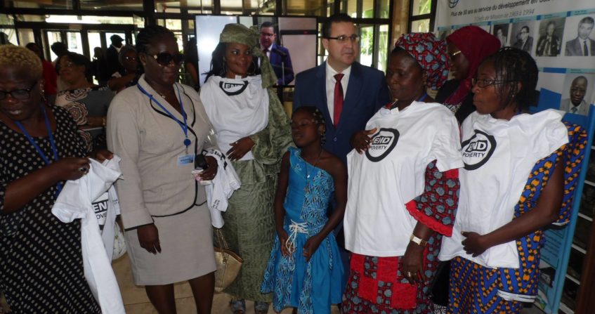 27/10/16 Des femmes bnficiaires du PPAAO/WAAPP-Cte dIvoire sengagent pour la lutte contre la pauvret